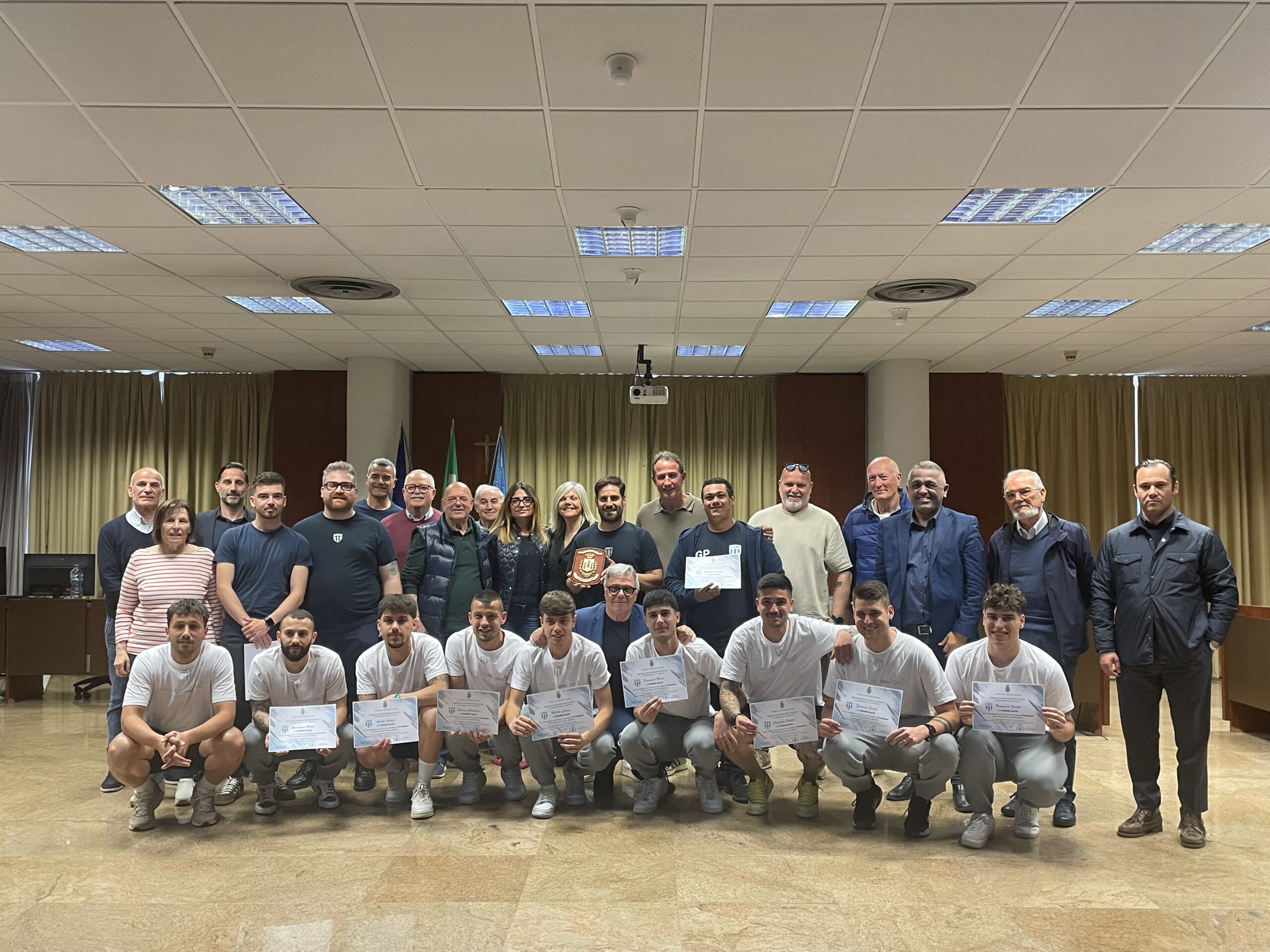 Cisterna Calcio premiazione 1