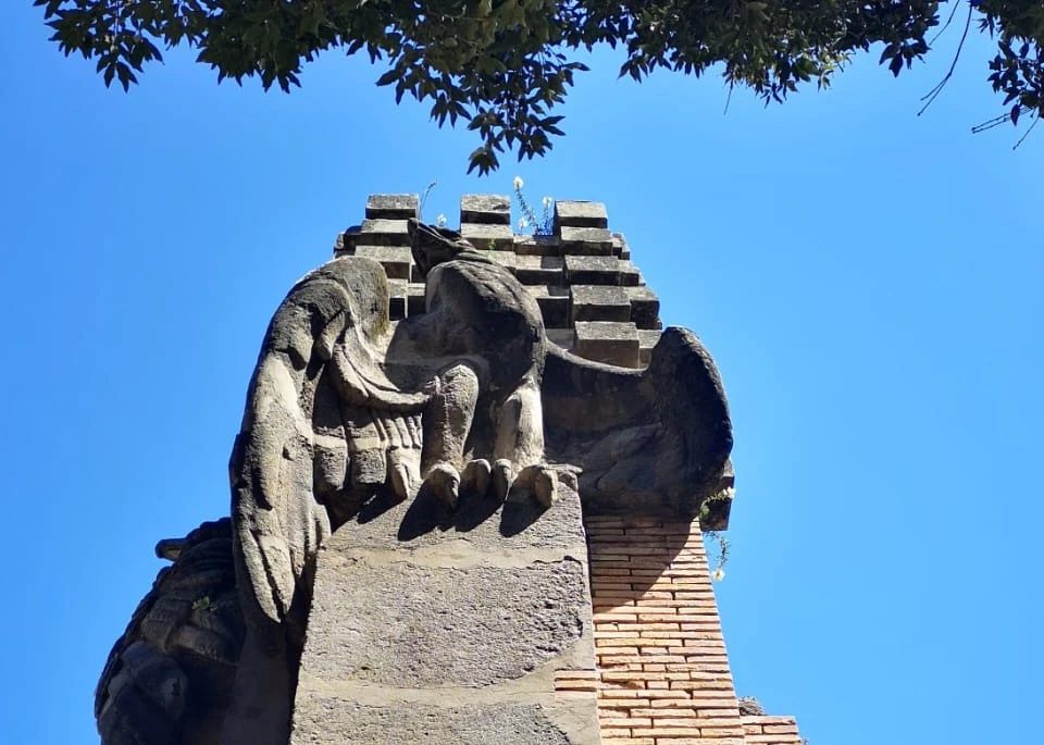 MONUMENTO AI CADUTI