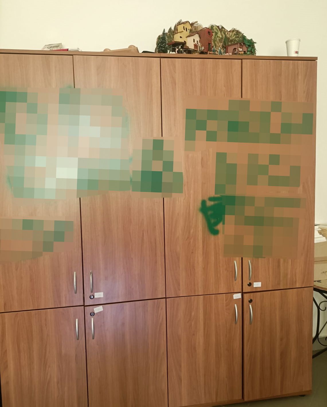 Mobile vandalizzato centro anziani via Primo Maggio