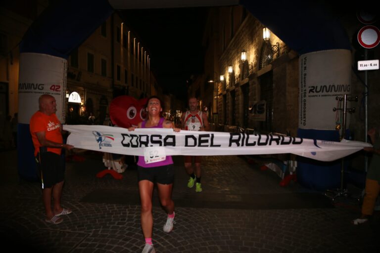 Paola Novelli vince la corsa del ricordo di Grosseto