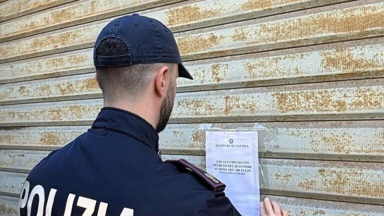 polizia sospende licenza bar negozio