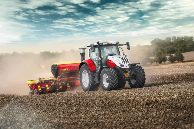 trattore agricoltura