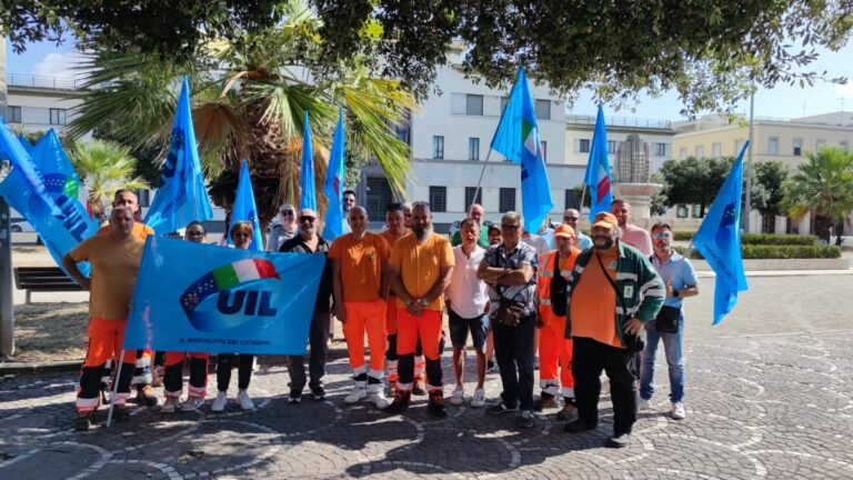 Operai Cisterna Ambiente in Prefettura