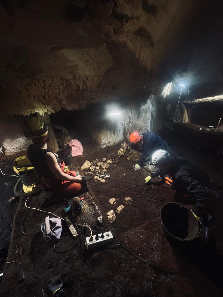 grotta sezze