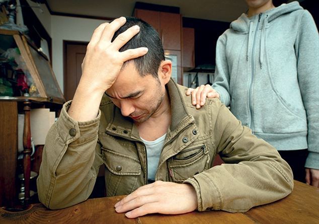 mantenere fratello difficoltà economica debiti soldi