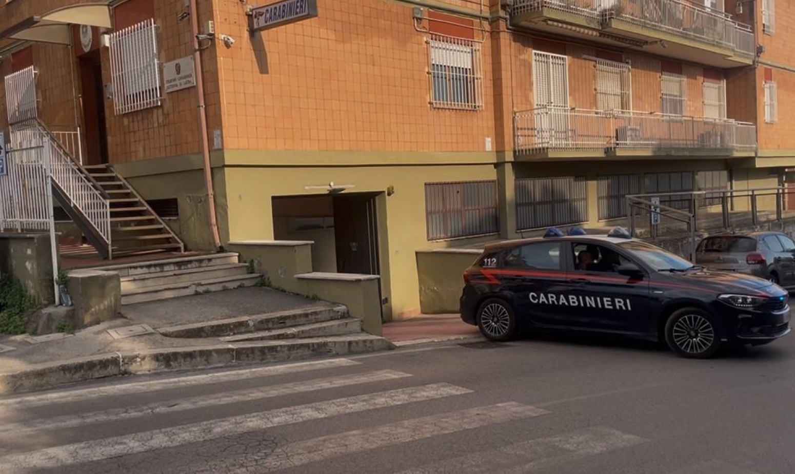 16.09.2025 CISTERNA DI LATINA (LT) - I CARABINIERI DENUNCIANO UN VENTENNE PER LESIONI PERSONALI_2
