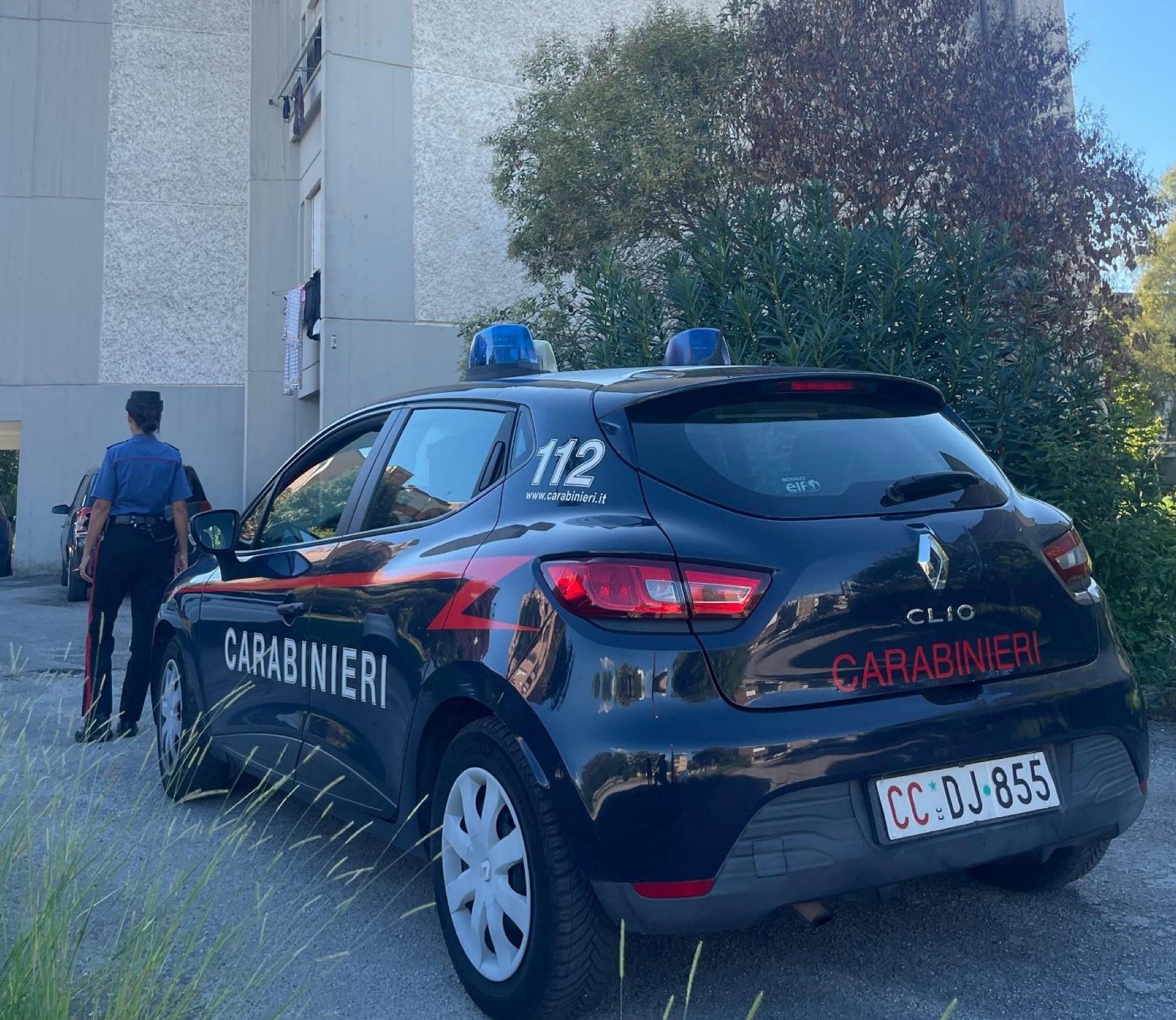 27.09.2025 LATINA I CARABINIERI ARRESTANO UNA QUARANTENNE PER RAPINA E LESIONI PERSONALI_2