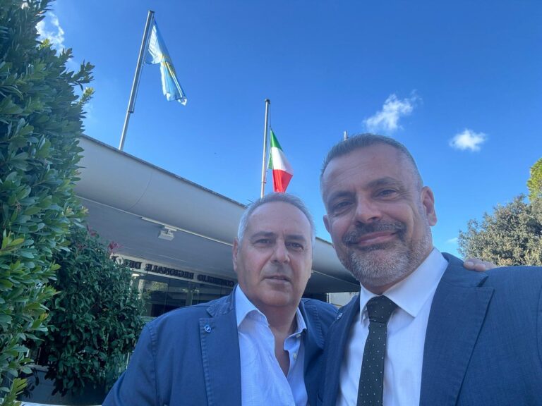 Minotti e Valiani dopo la riunione