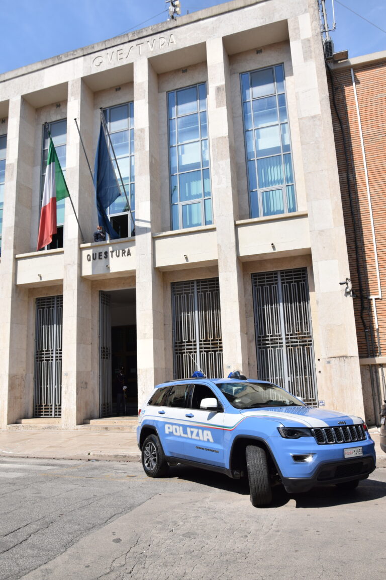 questura latina polizia